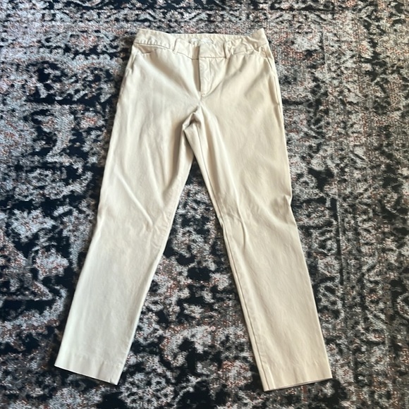 Old Navy pixie pant, high rise pant with secret slim pockets, khaki color size 4 - Picture 2 of 5